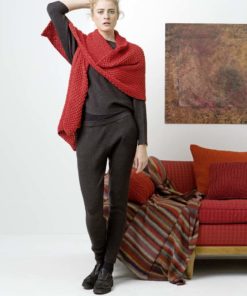 Strickset Schal mit Armausschnitt aus Amira von Lang Yarns