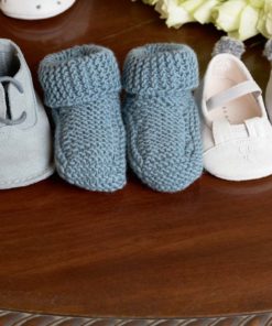 Strickset Baby Schühchen aus Merino 120 von Lang Yarns