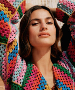 Strickset Cardigan Aus Bunten Quadratischen Motiven Aus Elastico Von Lana Grossa 7 Fs2023 Haekeln 05 Lana Grossa 9231310 M18 Mf5