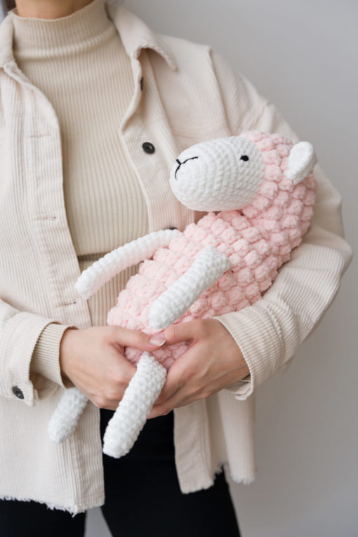 Strickset Plüschtier &Quot;Schaf Lotta&Quot; Aus The Look Von Lana Grossa