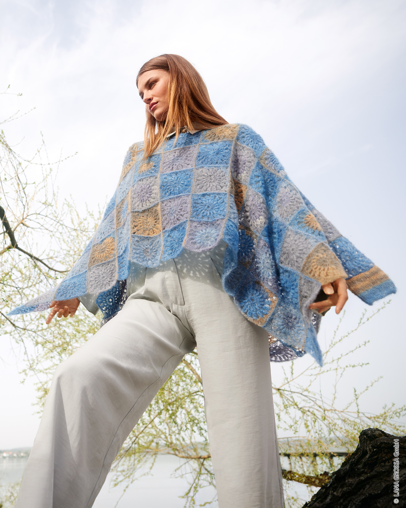 Strickset Granny Square Poncho Aus Silkhair Print Von Lana Grossa 3 Strickset Granny Square Poncho Aus Silkhair Print Von Lana Grossa – Bild 3