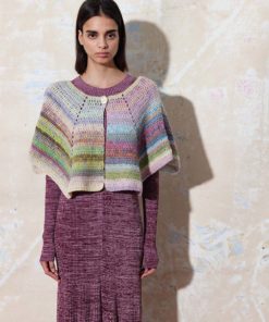 Strickset Cape gehäkelt aus Magnolia von Lang Yarns