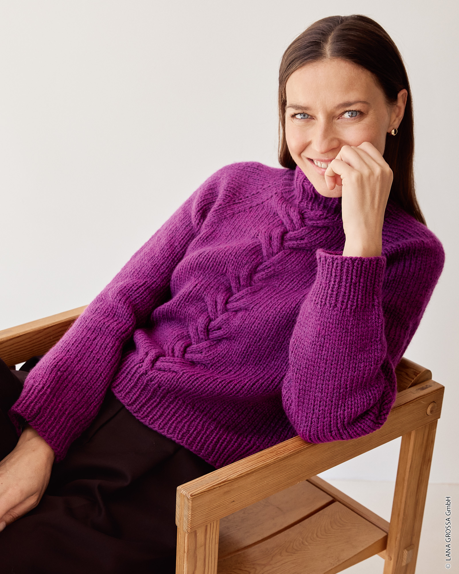 Strickset Pullover Mit Zopf Aus Alta Moda Cashmere 16 Von Lana Grossa 1 Strickset Pullover Mit Zopf Aus Alta Moda Cashmere 16 Von Lana Grossa