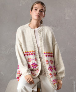 Strickset Cardigan aus Natural Lama Chunky von Lana Grossa