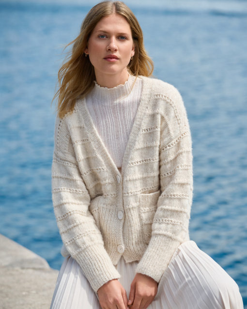 Strickset Cardigan Mit Lochmusterstreifen Aus Natural Alpaca Pelo Von Lana Grossa