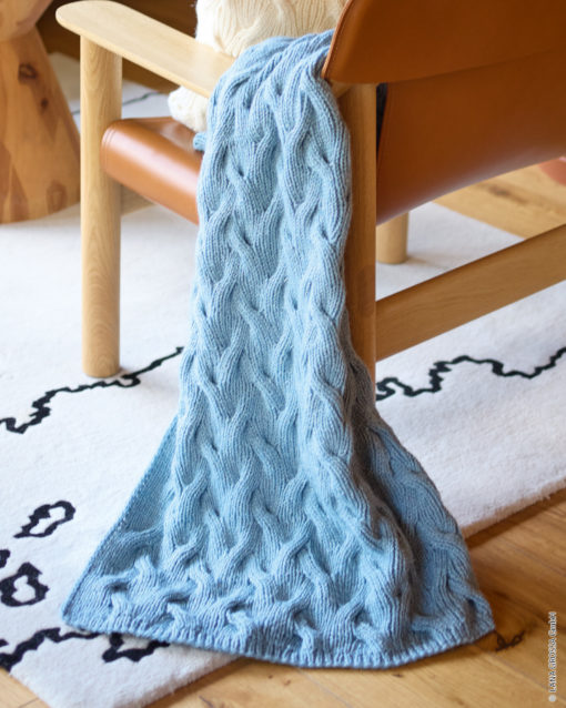 Strickset Decke Im Versetzten Rippenzopfmuster Aus Alta Moda Alpaca Von Lana Grossa