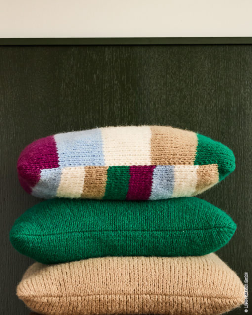 Strickset Gestreifte Kissenhülle Glatt Rechts Aus Ecopuno Chunky Von Lana Grossa