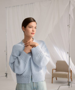 Strickset Cardigan Mit Zopfmuster-Details Aus Promessa Von Lana Grossa 5 Fs2025 Classici 28 Lana Grossa 9230228 M21 Mf3