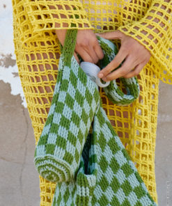 Strickset Flaschentasche Im Karomuster In Reliefstäbchen aus Promessa von Lana Grossa