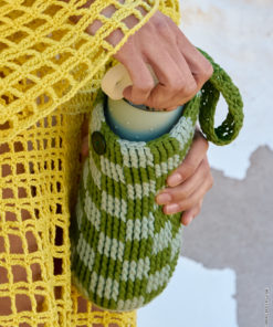 Strickset Flaschentasche Im Karomuster In Reliefstäbchen Aus Promessa Von Lana Grossa 5 Fs2025 Haekeln 08 Lana Grossa 9231319 M8 Mf3