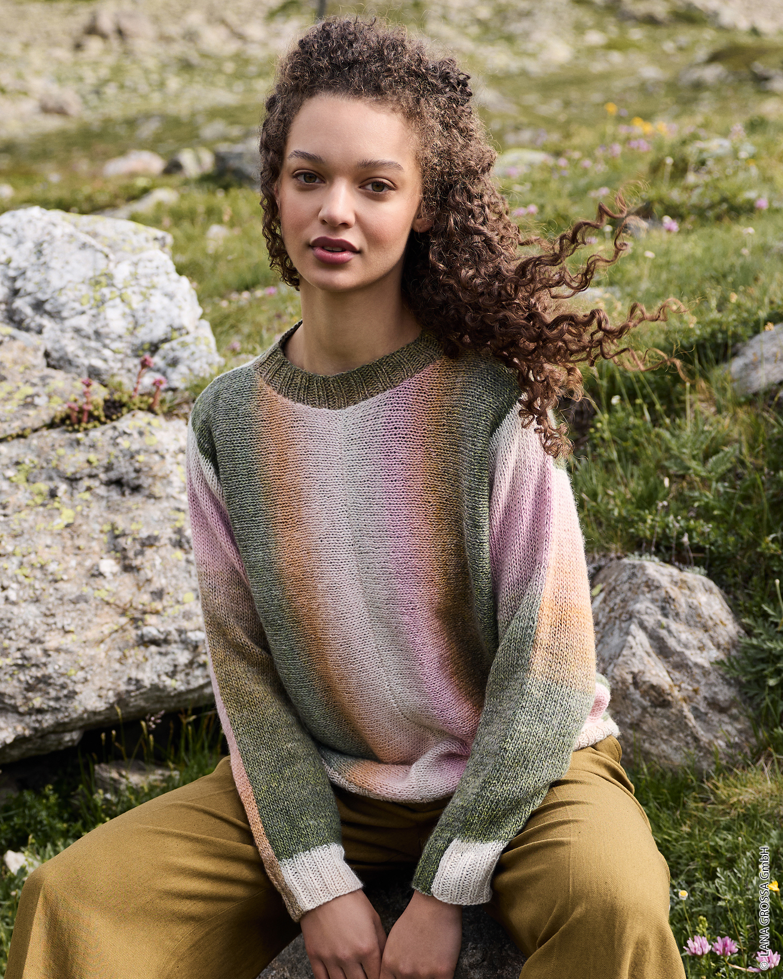 Strickset Pullover Quer Gestrickt Aus Gomitolo Fumo Von Lana Grossa 1 Strickset Pullover Quer Gestrickt Aus Gomitolo Fumo Von Lana Grossa