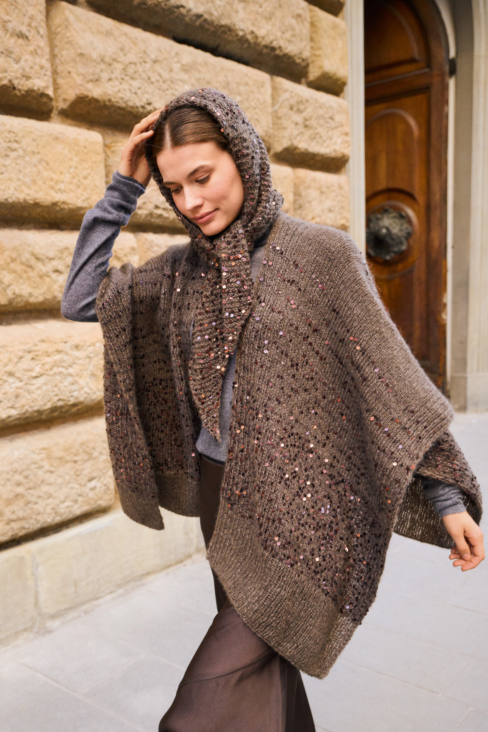 Strickset Geformtes Kopftuch Aus Superkid Seta Und Cosmo Von Lana Grossa 1 Strickset Geformtes Kopftuch Aus Superkid Seta Und Cosmo Von Lana Grossa