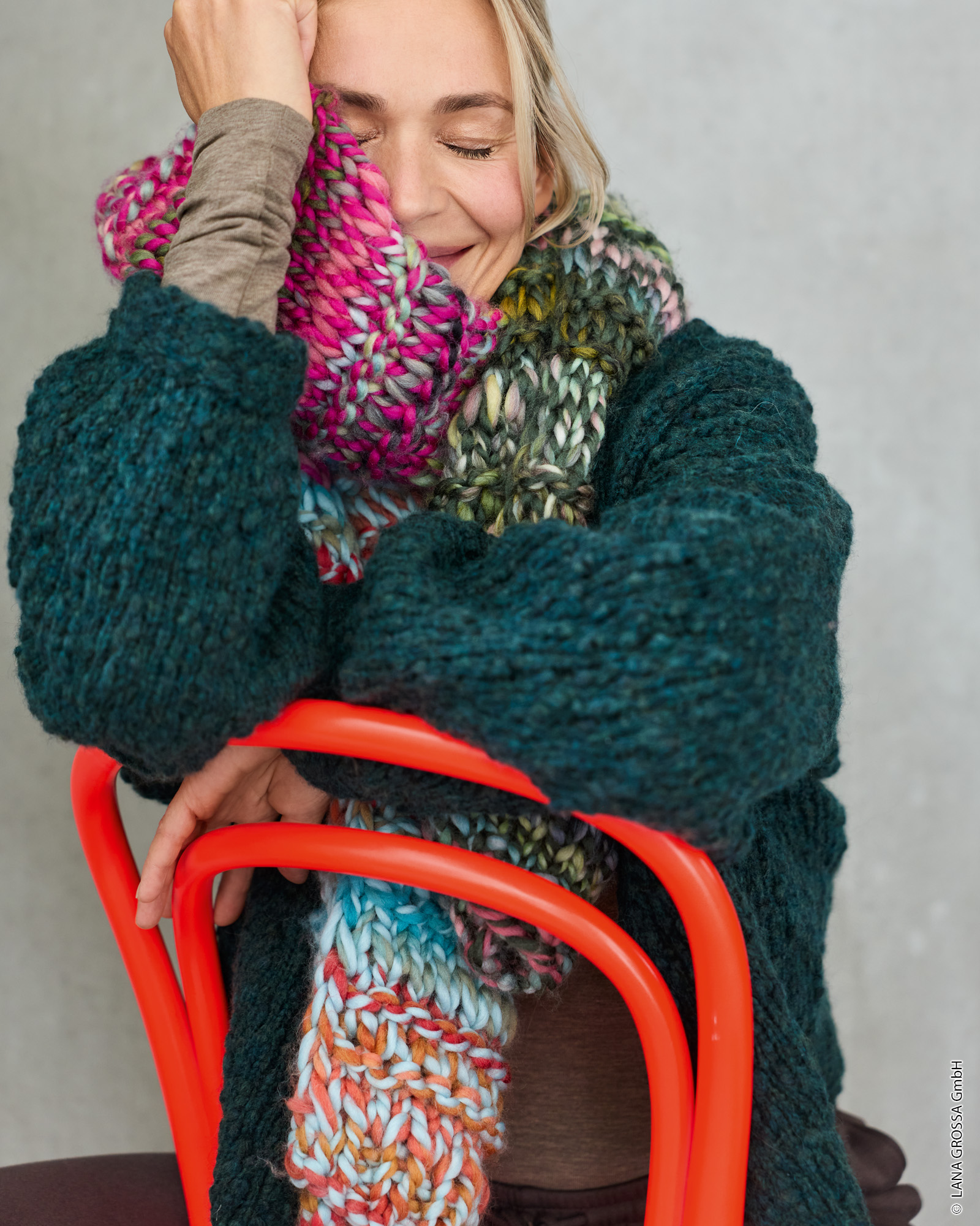 Strickset Schal Im Fallmaschenmuster Aus Dolce Von Lana Grossa 3 Strickset Schal Im Fallmaschenmuster Aus Dolce Von Lana Grossa – Bild 3