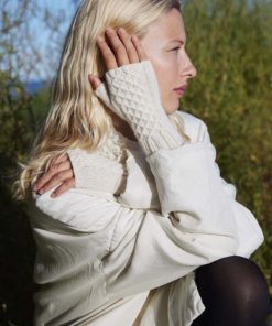 Strickset Armstulpen aus Cashmere Extra Lace von Lang Yarns