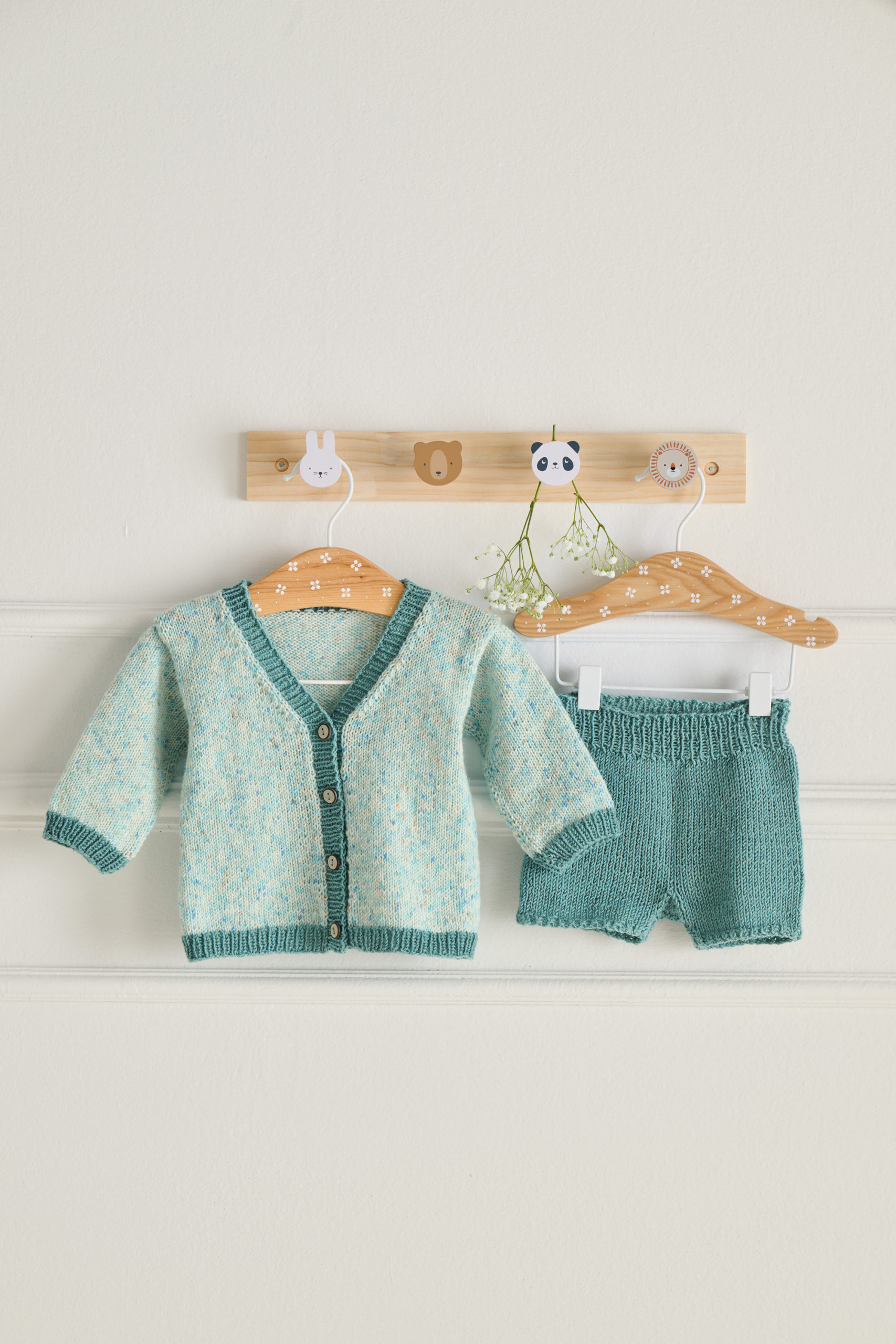 Strickset Jäckchen Aus Cool Wool Baby Print Punto Und Cool Wool Baby Von Lana Grossa 3 Strickset Jäckchen Aus Cool Wool Baby Print Punto Und Cool Wool Baby Von Lana Grossa – Bild 3
