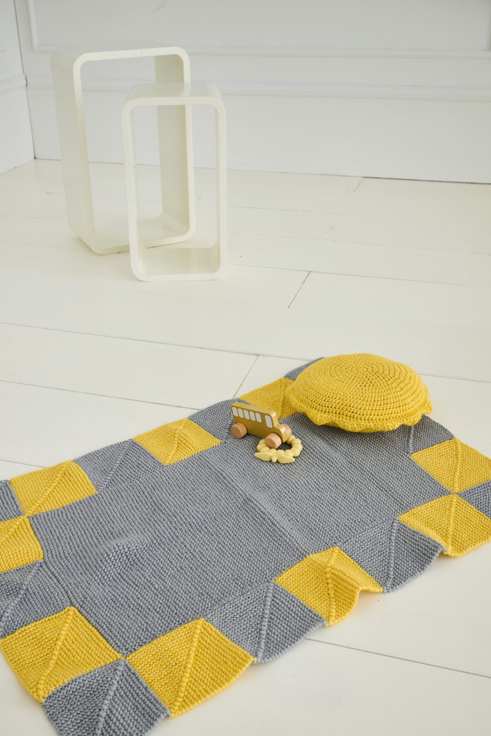 Strickset Decke Mit Patches Aus Summer Softness Von Lana Grossa 1 Strickset Decke Mit Patches Aus Summer Softness Von Lana Grossa