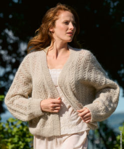 Strickset Lochmuster-cardigan aus Setasuri von Lana Grossa