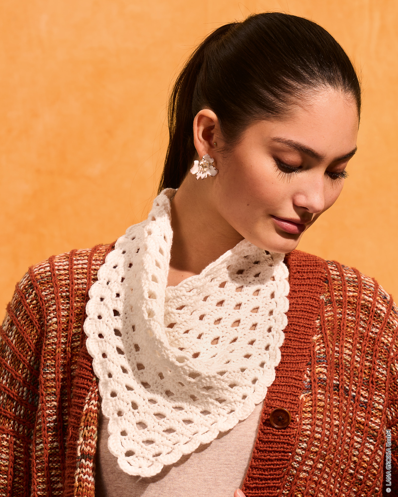 Strickset Kopftuch Im Bogenmuster Aus Cotonella Von Lana Grossa 2 Strickset Kopftuch Im Bogenmuster Aus Cotonella Von Lana Grossa – Bild 2