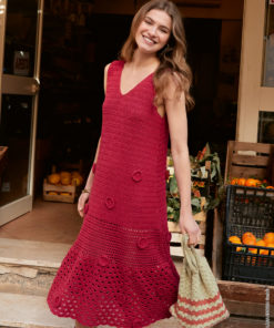 Strickset Kleid In Stäbchen Und Bogenlochmuster Mit Rosetten aus Tessera von Lana Grossa